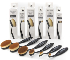 PENNELLI CONTOURIG BEAUTY & TRENDS BEAUTY & TRENDS